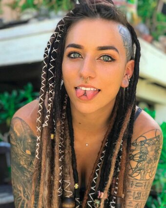 Split Tongue Nude Leaks Photo 7