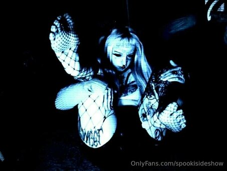 spookisideshow Nude Leaks Photo 6