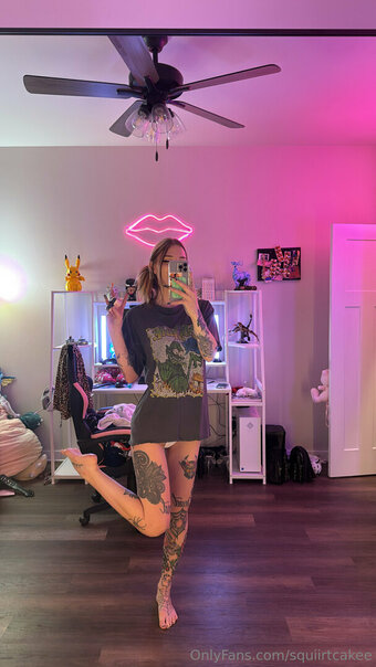 sqrtcake Nude Leaks Photo 2