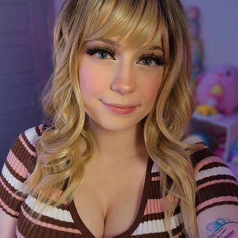 SquishShe / squishsheofficial / squishwhore Nude Leaks OnlyFans Photo 5