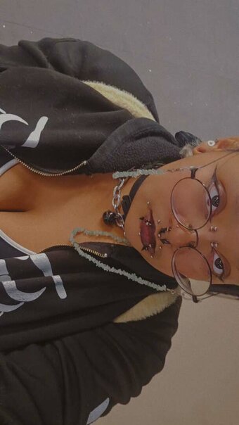 SquishyBf / gutzbf / https: / squishybf_ Nude Leaks Photo 8