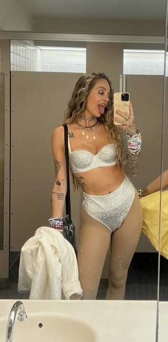 Sruetercreates Nude Leaks Photo 3