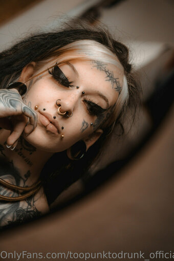 st.hell Nude Leaks Photo 1