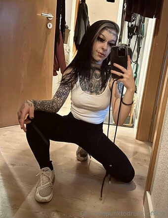 st.hell Nude Leaks Photo 20