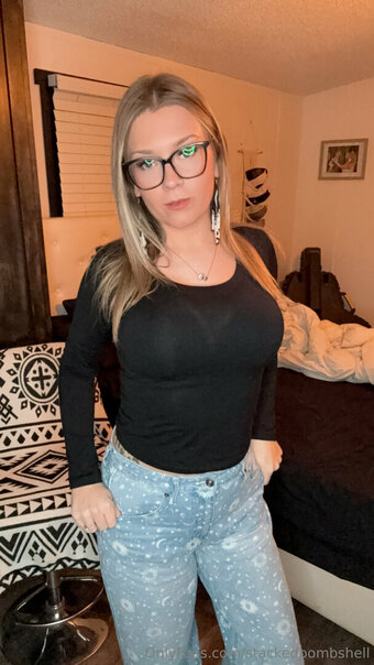 stackedbombshell Nude Leaks Photo 15