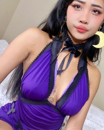 stan.sumalee / silknpetals Nude Leaks Photo 3