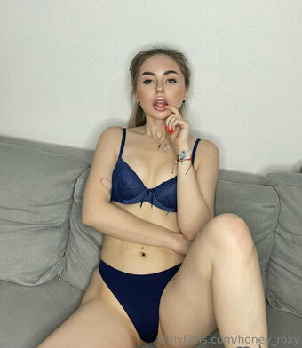 star_roxy Nude Leaks Photo 6