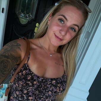 steph.itup / https: / stephitup Nude Leaks Photo 1