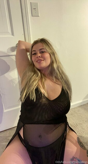 stepsiblings Nude Leaks Photo 3