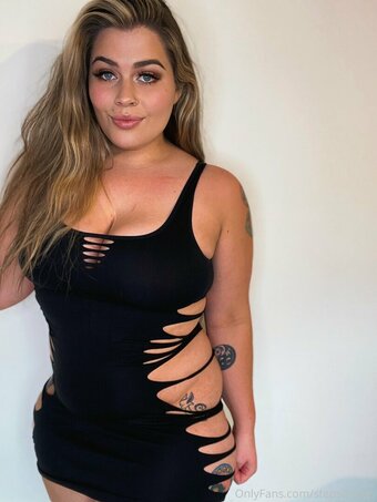 stepsiblings Nude Leaks Photo 26