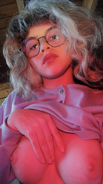 StrangeRabbit / strangecolorfulrabbit / thatrabbit Nude Leaks OnlyFans Photo 1