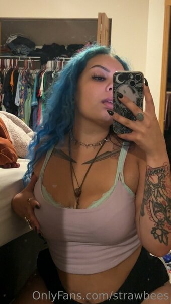 strawbees Nude Leaks Photo 4