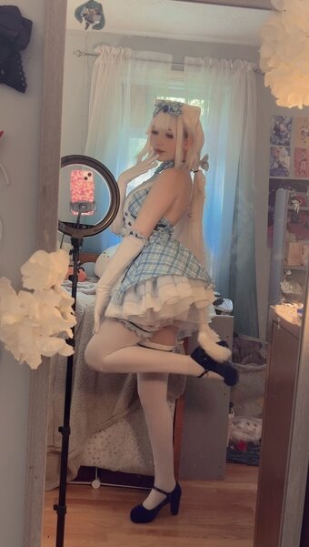 Strawbemees / Sapphiree.buni Nude Leaks Photo 7