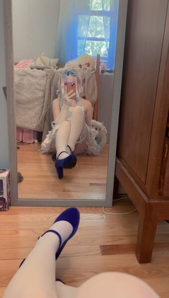 Strawbemees / Sapphiree.buni Nude Leaks Photo 11