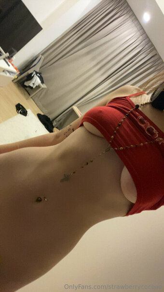 strawberrycocoaa Nude Leaks Photo 3