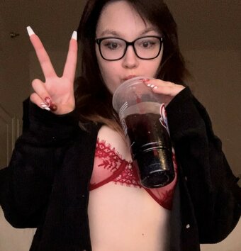 Strawbre / _strawbre_ / pinkstrawberryrose / spicy_strawbre Nude Leaks OnlyFans Photo 4