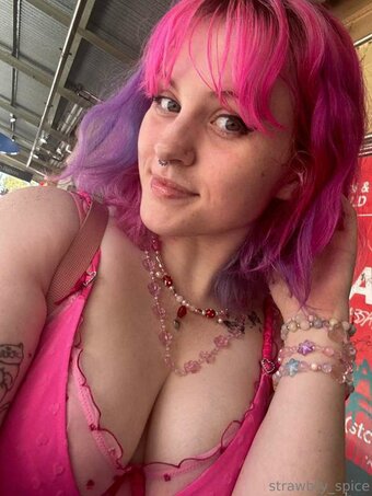 strawbry / https: / strawbryspice Nude Leaks OnlyFans Photo 14