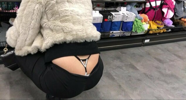 String Voyeur Nude Leaks Photo 10