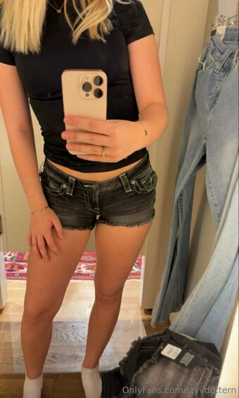 styvdottern Nude Leaks Photo 5