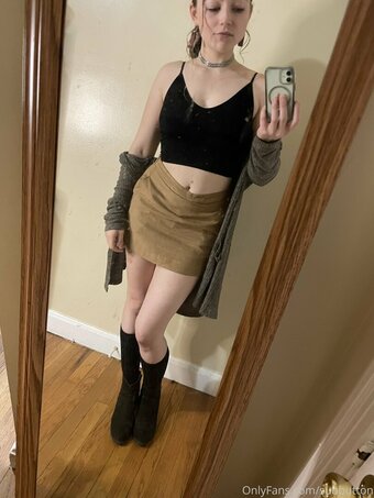 subbutton Nude Leaks Photo 11