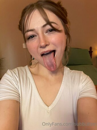 subbutton Nude Leaks Photo 19