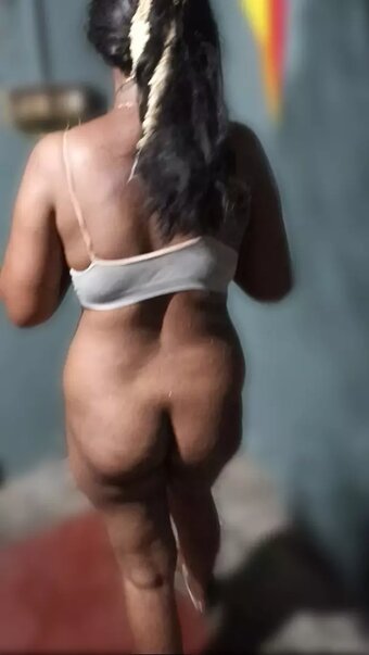 Suganthi Nude Leaks Photo 4
