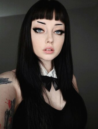 Sugarf4riy / Arisa Vurr / sugarf4iry Nude Leaks OnlyFans Photo 9