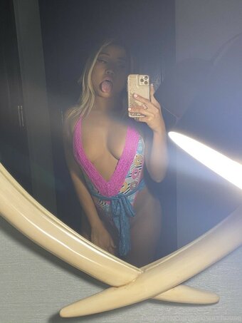 Sukisucchouse / Dionnegabriellee Nude Leaks Photo 9
