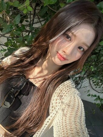 sullyoon Nude Leaks Photo 3