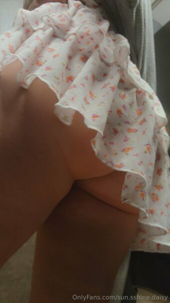 sun.sshine.daisy Nude Leaks Photo 2
