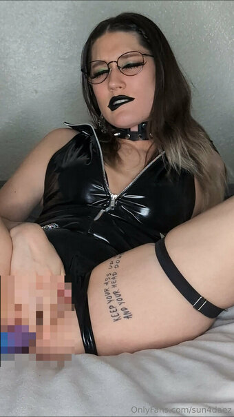 sun4daez Nude Leaks Photo 22