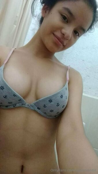 supervanne Nude Leaks Photo 4