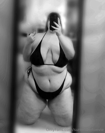 surrendertoevie Nude Leaks Photo 2