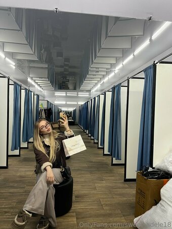 sweet_adele18 Nude Leaks Photo 1