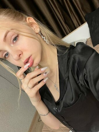 Sweete_Sofia Sweete_Sofia