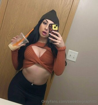 sweetiegraphitti / sweetiegraffitiparty Nude Leaks OnlyFans Photo 20