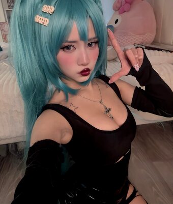 sylviedh / sylvieedh Nude Leaks Photo 8