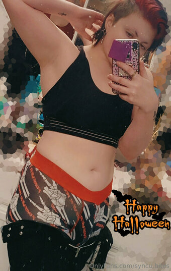 syncu.bites Nude Leaks Photo 17