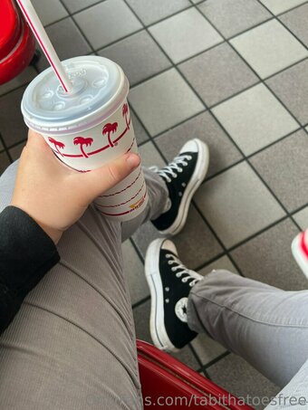 tabithatoesfree Nude Leaks Photo 12