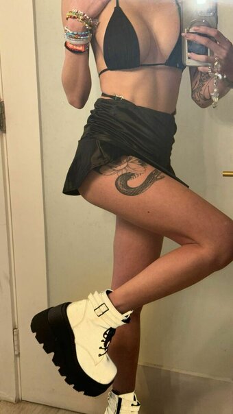 tango.hooloo Nude Leaks Photo 22