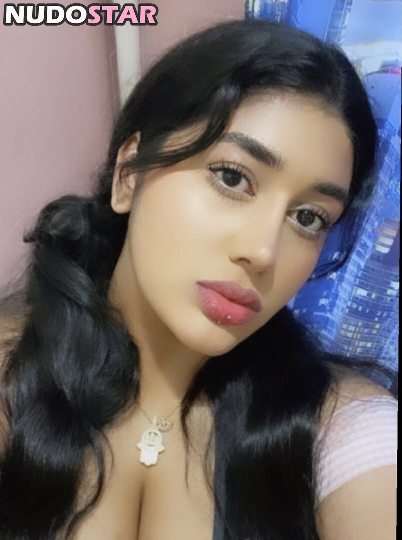 OnlyFans photo 6 Urindianbae