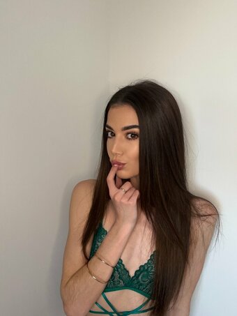 tara_tiny Nude Leaks Photo 23