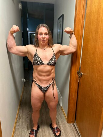 taragreenwebber Nude Leaks Photo 13