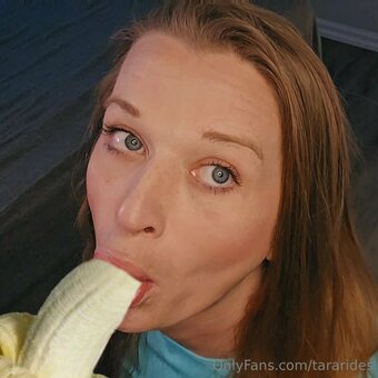 tararides Nude Leaks Photo 9