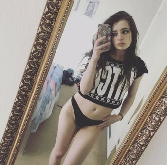 Taurelil / gemmaslittlelife Nude Leaks OnlyFans Photo 13