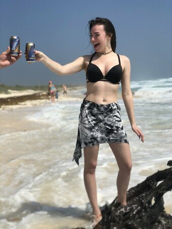 taylien / tay_energy / taylienxp Nude Leaks OnlyFans Photo 2