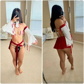 tbhlessbasic Nude Leaks Photo 14