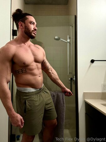techflexdylan Nude Leaks Photo 36