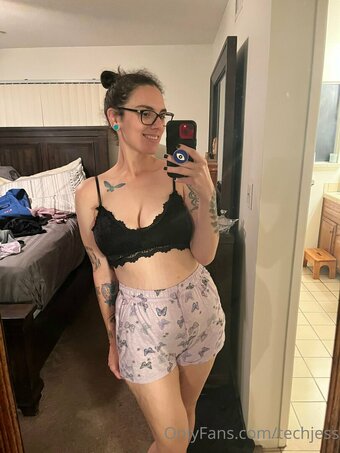 techjess Nude Leaks Photo 17