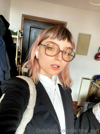 techno_sqrt Nude Leaks Photo 18